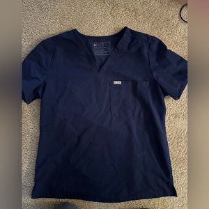 Figs Catarina style top in navy color size medium